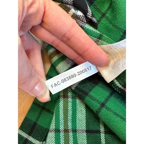 Cakeworthy Star Wars The Child flannel shirt - Picture 6 of 6